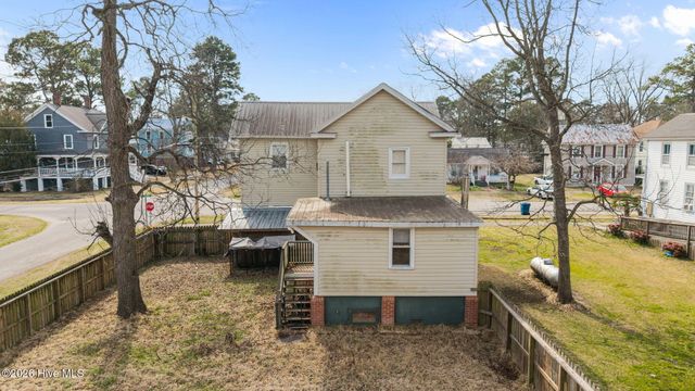 489 E Pungo Street, Belhaven, NC 27810