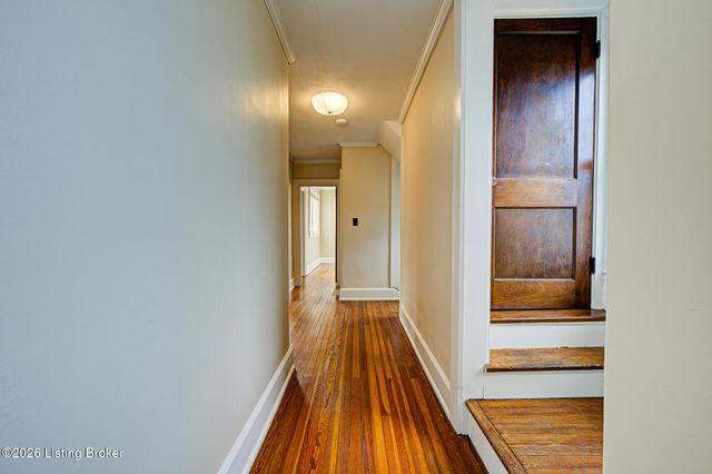 325 Wood Rd, Lyndon, KY 40222