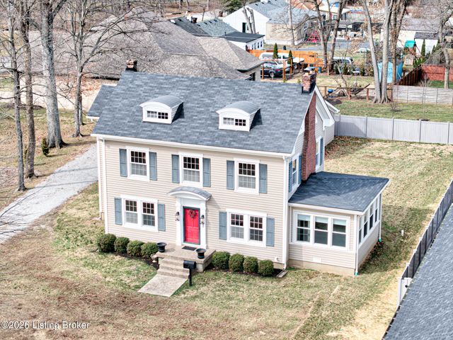 325 Wood Rd, Lyndon, KY 40222