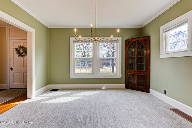 325 Wood Rd, Lyndon, KY 40222