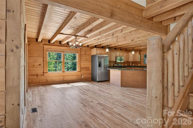335 Whites Lake Boulevard, Saluda, NC 28773