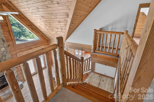335 Whites Lake Boulevard, Saluda, NC 28773