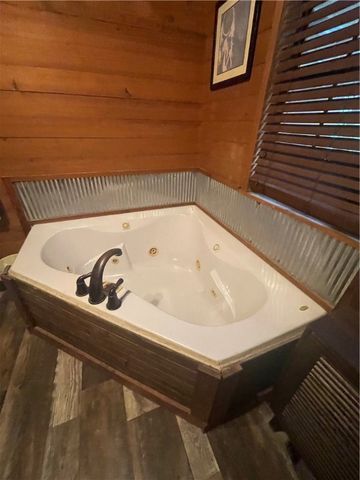 695 County road 4491, Clarksville, AR 72830