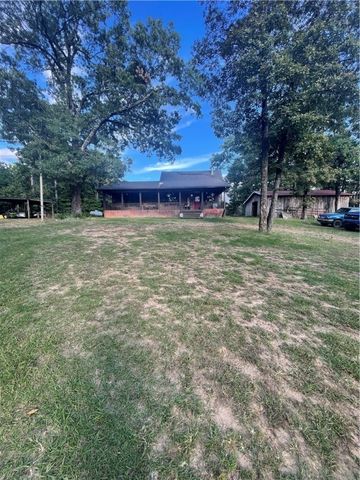 695 County road 4491, Clarksville, AR 72830
