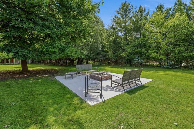34899 Pabst ROAD, Oconomowoc, WI 53066
