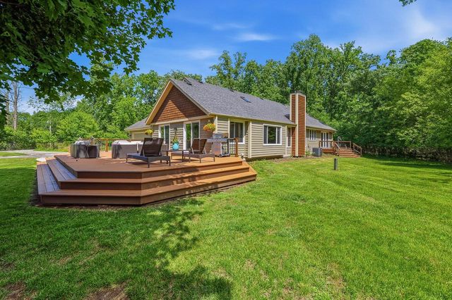 34899 Pabst ROAD, Oconomowoc, WI 53066