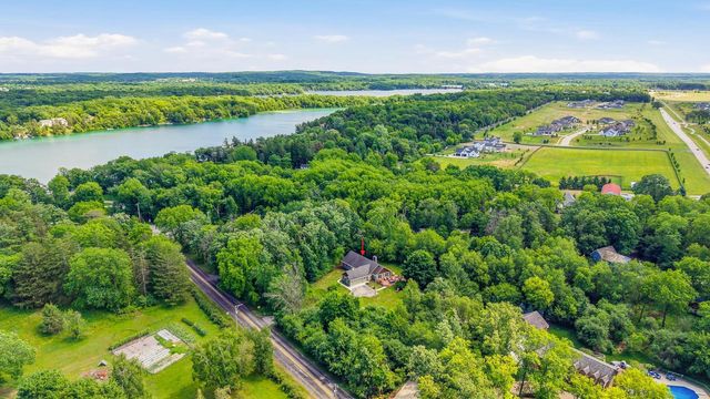 34899 Pabst ROAD, Oconomowoc, WI 53066