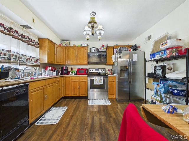 5 Saint Clair Lake Drive, Swansea, IL 62226