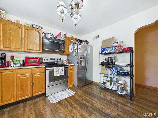 5 Saint Clair Lake Drive, Swansea, IL 62226
