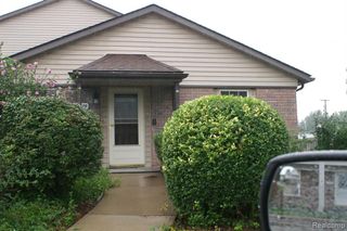 38220 Carolon, Westland, MI 48185