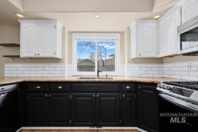 3824 W Aspen Creek Ct, Meridian, ID 83642