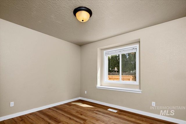 3824 W Aspen Creek Ct, Meridian, ID 83642