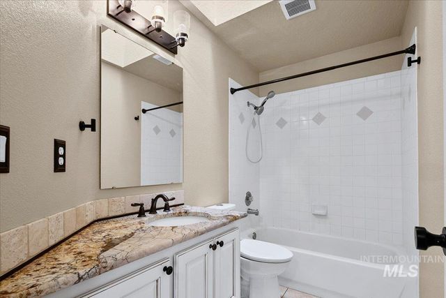 3824 W Aspen Creek Ct, Meridian, ID 83642