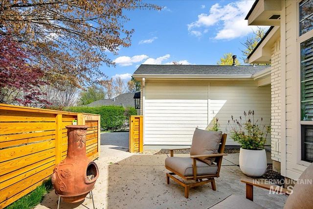 3824 W Aspen Creek Ct, Meridian, ID 83642