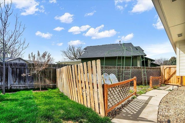 3824 W Aspen Creek Ct, Meridian, ID 83642