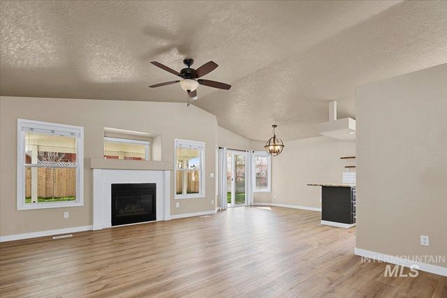 3824 W Aspen Creek Ct, Meridian, ID 83642