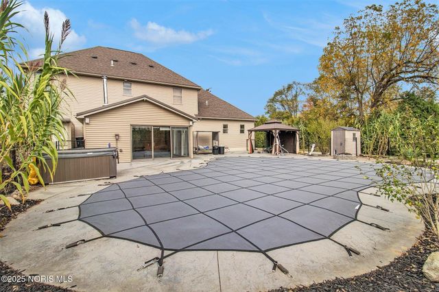 13925 Sherman White Road, Swanton, OH 43558