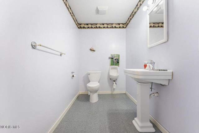 13925 Sherman White Road, Swanton, OH 43558