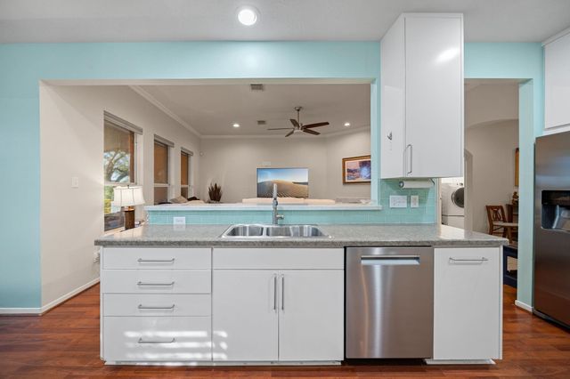 1519 Roaring Springs Lane, Pasadena, TX 77586