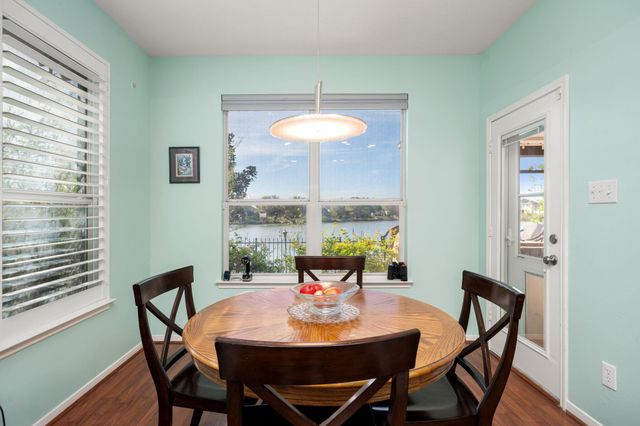 1519 Roaring Springs Lane, Pasadena, TX 77586