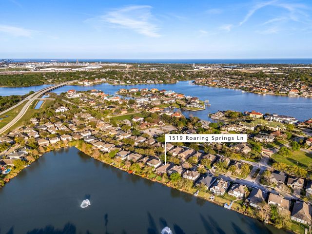 1519 Roaring Springs Lane, Pasadena, TX 77586