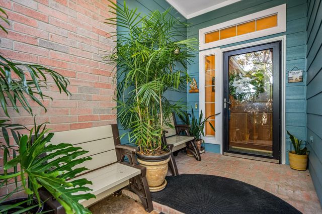 1519 Roaring Springs Lane, Pasadena, TX 77586