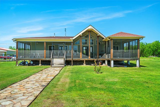 287 Vz County Road 3813, Wills Point, TX 75169