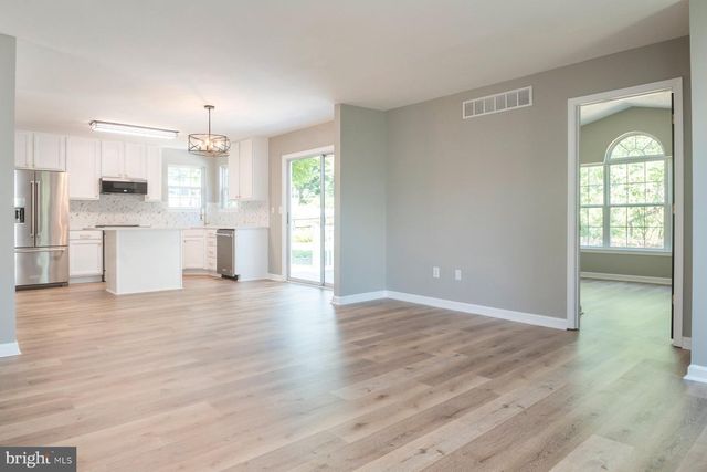 1214 MARKHAM LN, Pasadena, MD 21122