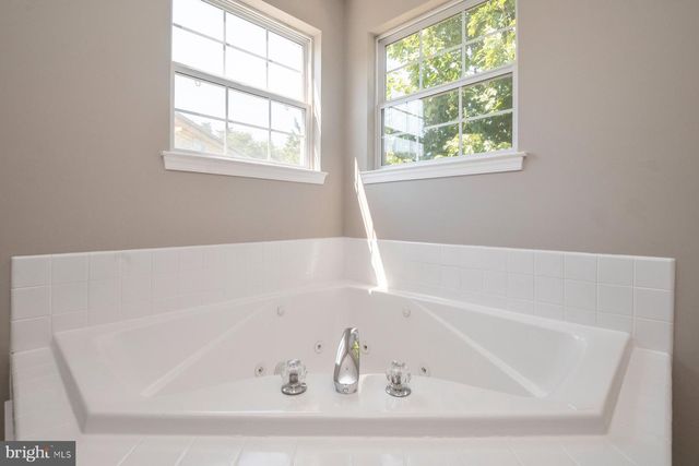 1214 MARKHAM LN, Pasadena, MD 21122