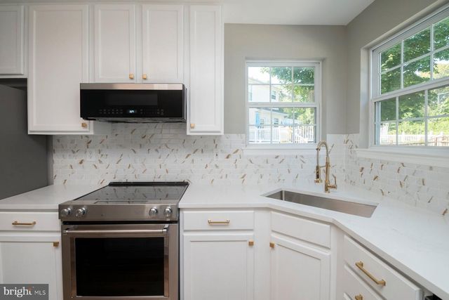 1214 MARKHAM LN, Pasadena, MD 21122