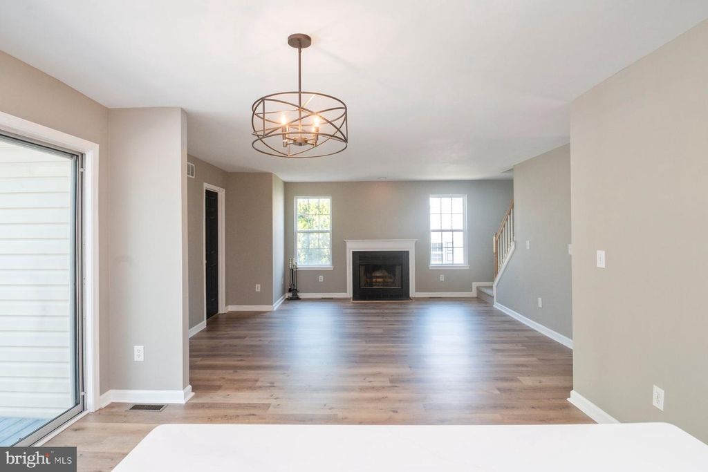 Image 16 of property listing at 1214 MARKHAM LN, Pasadena, MD 21122