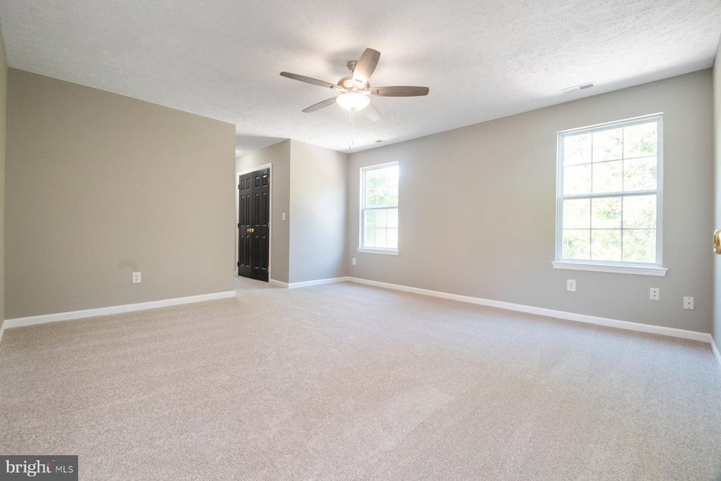 Image 19 of property listing at 1214 MARKHAM LN, Pasadena, MD 21122