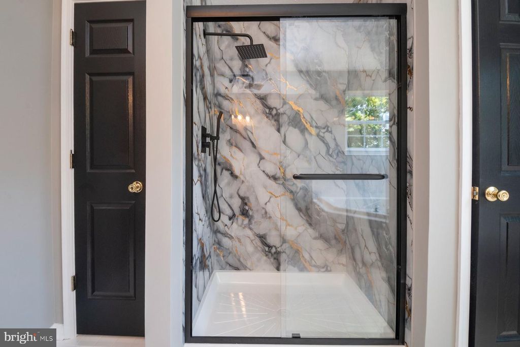 Image 26 of property listing at 1214 MARKHAM LN, Pasadena, MD 21122