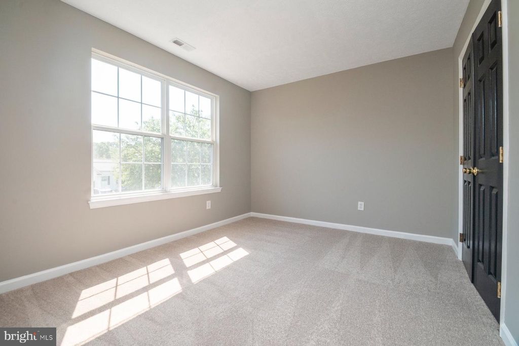 Image 27 of property listing at 1214 MARKHAM LN, Pasadena, MD 21122