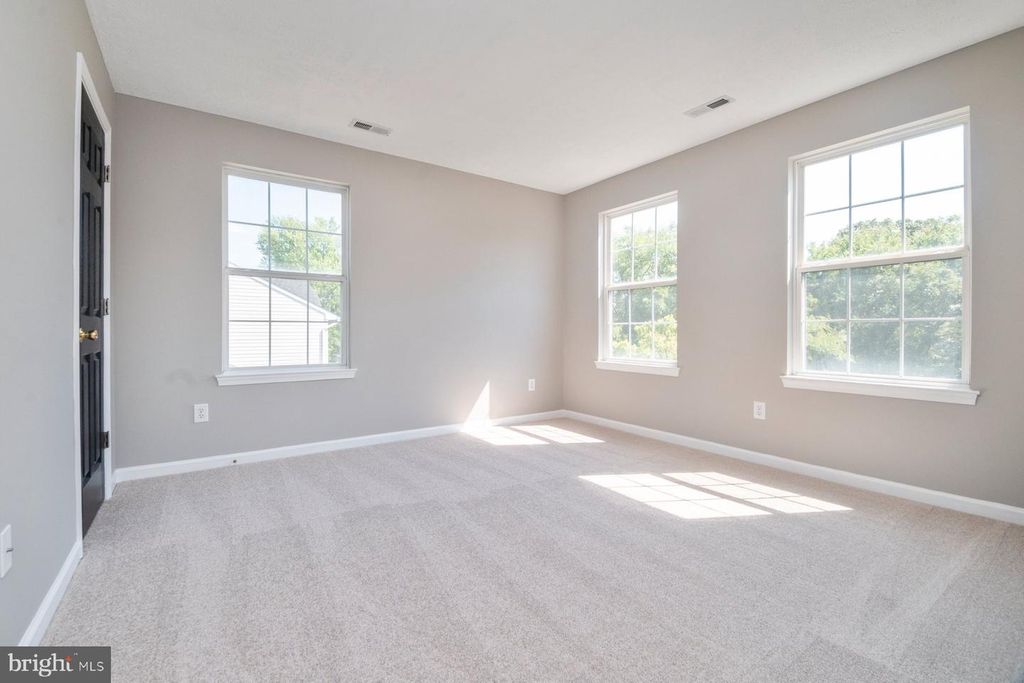 Image 28 of property listing at 1214 MARKHAM LN, Pasadena, MD 21122
