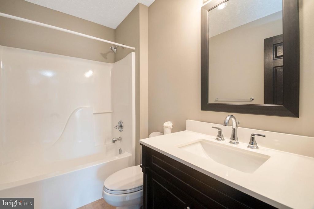 Image 30 of property listing at 1214 MARKHAM LN, Pasadena, MD 21122