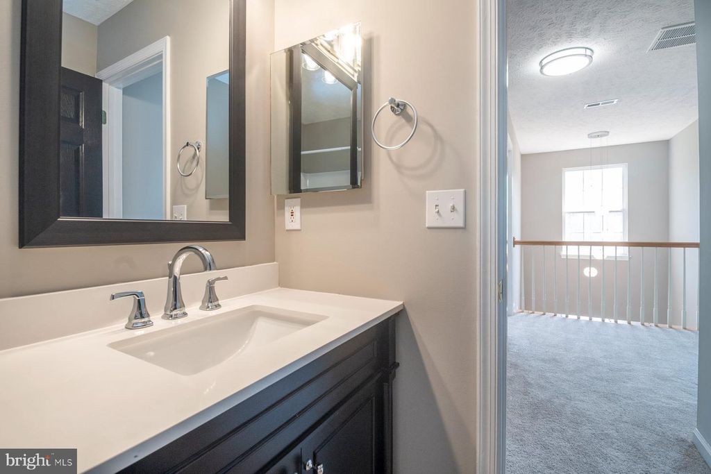 Image 31 of property listing at 1214 MARKHAM LN, Pasadena, MD 21122