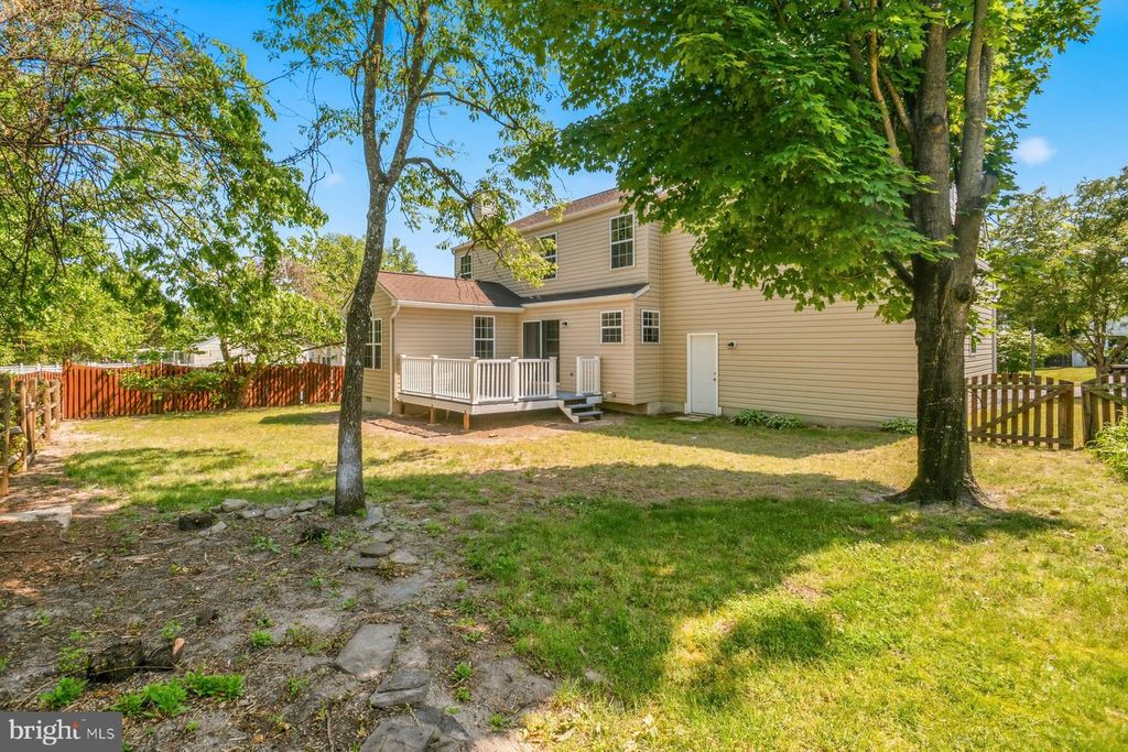 Image 39 of property listing at 1214 MARKHAM LN, Pasadena, MD 21122