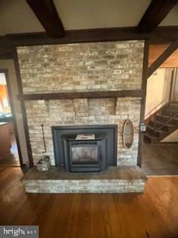 1482 HILLTOP RD, Leesport, PA 19533