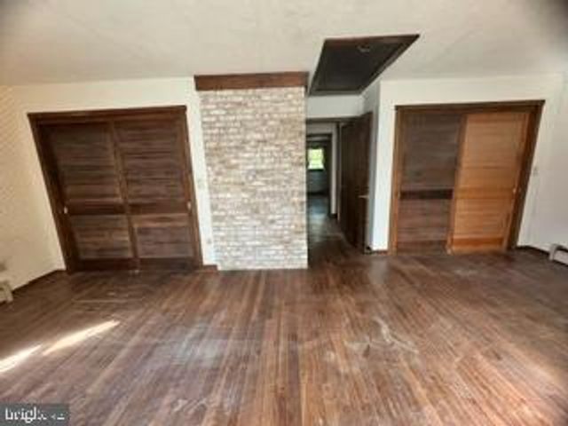 1482 HILLTOP RD, Leesport, PA 19533