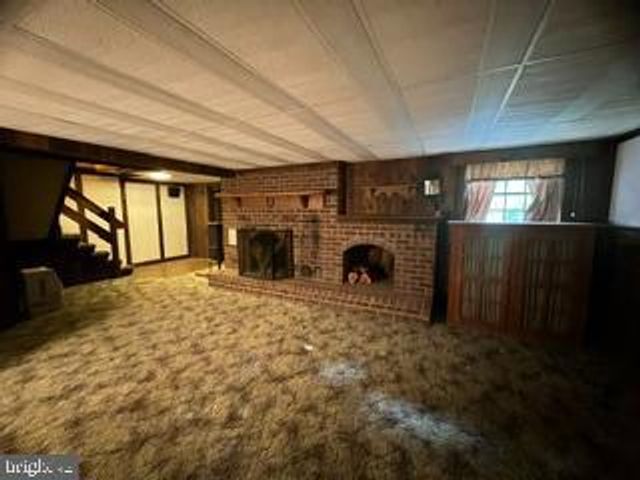 1482 HILLTOP RD, Leesport, PA 19533