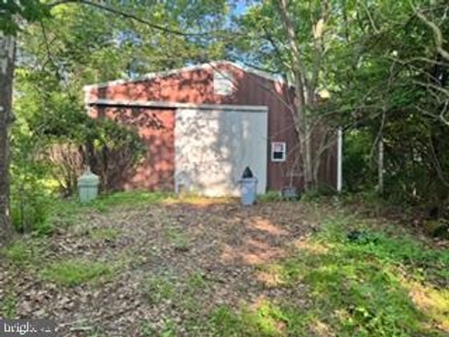 1482 HILLTOP RD, Leesport, PA 19533