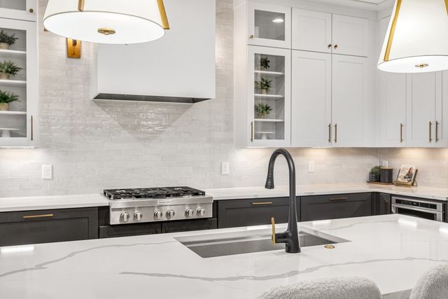 1012 Sinatra Dr, Nolensville, TN 37135