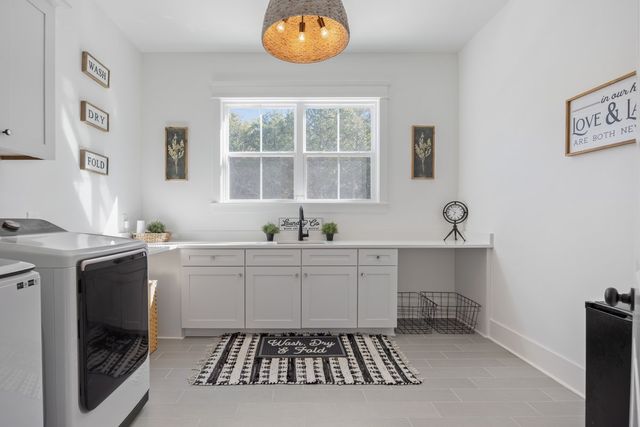 1012 Sinatra Dr, Nolensville, TN 37135