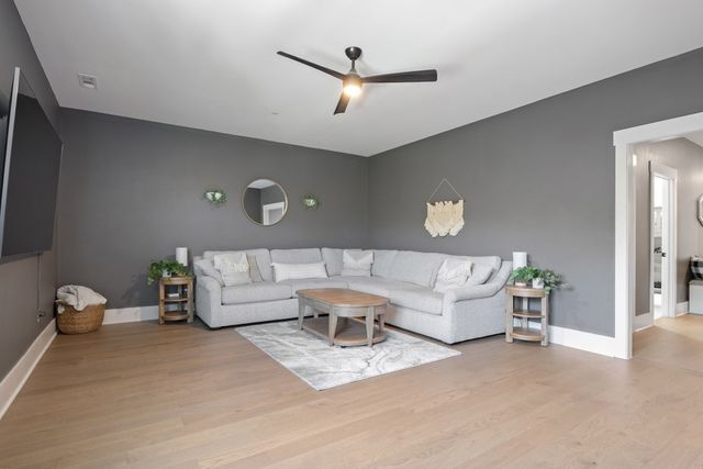 1012 Sinatra Dr, Nolensville, TN 37135