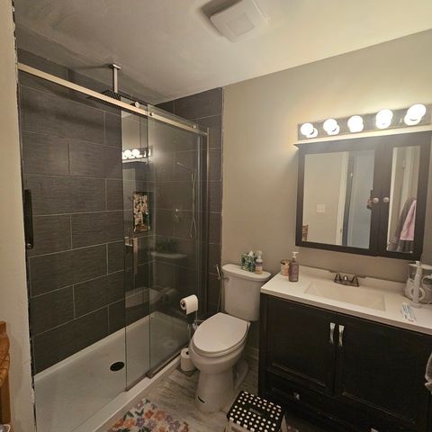 128 Essex Road, Elk Grove Village, IL 60007