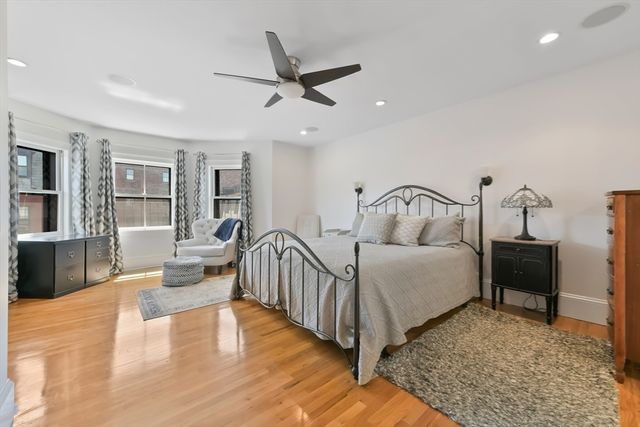 249 Beacon St PH, Boston, MA 02116