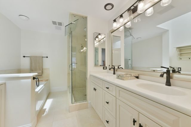 249 Beacon St PH, Boston, MA 02116