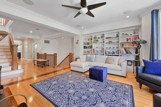 249 Beacon St PH, Boston, MA 02116