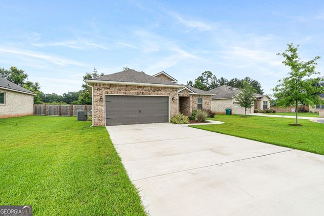 208 Susannes Retreat, Perry, GA 31069